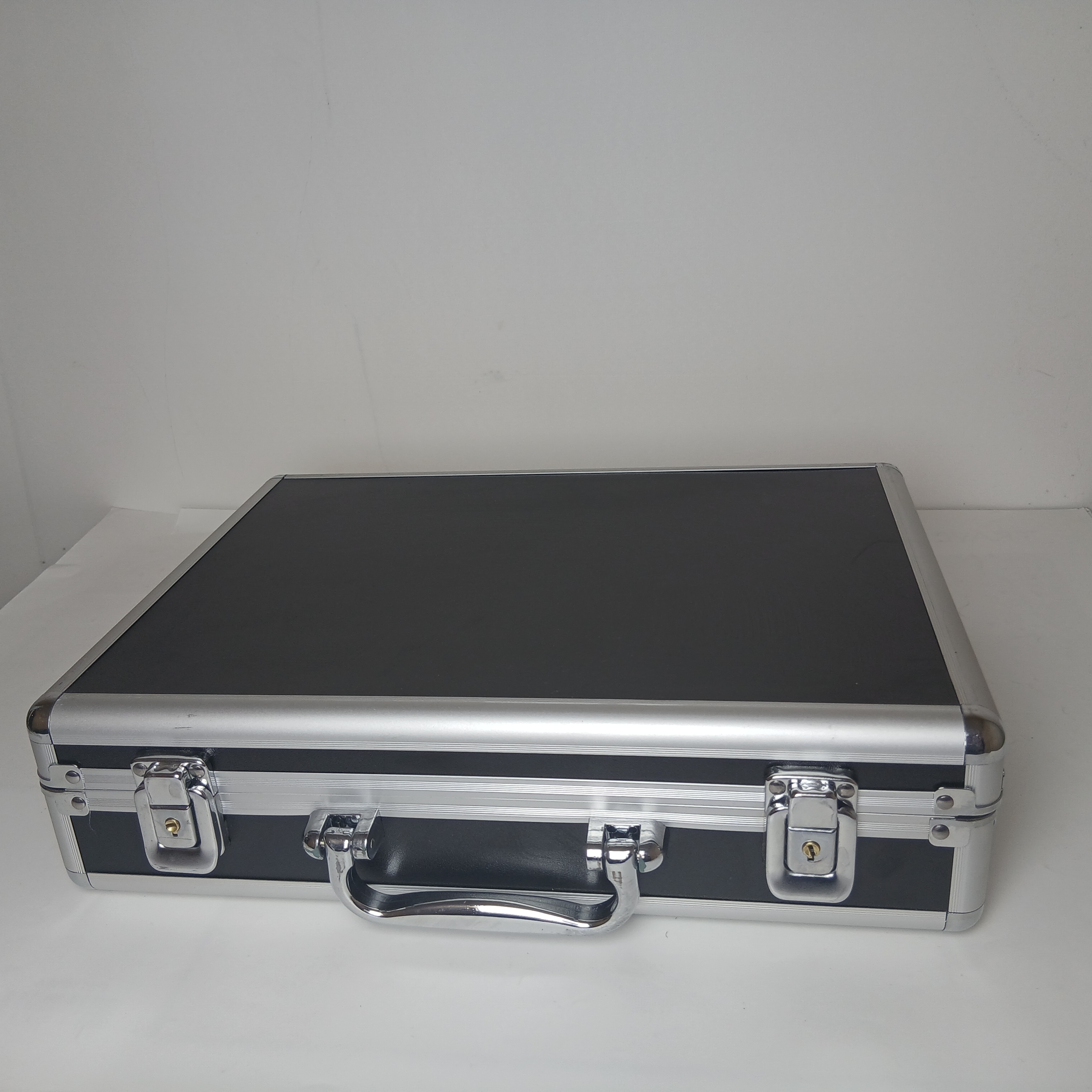 کیف آلومینیومی