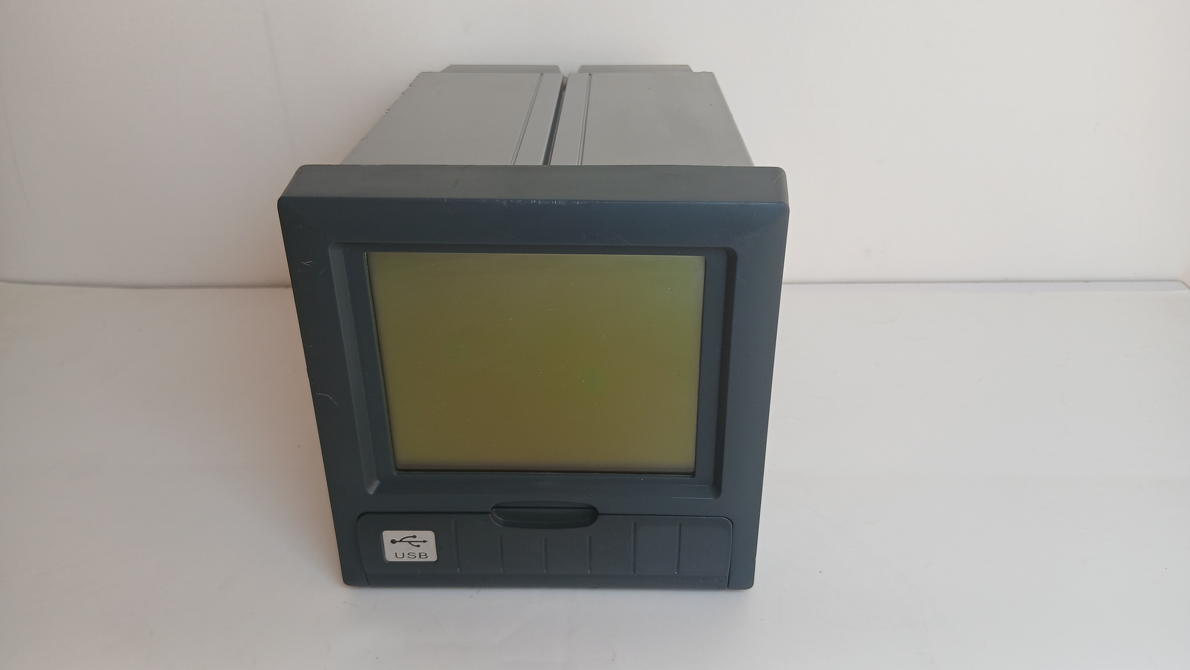 دیتالاگر دما 12 کاناله